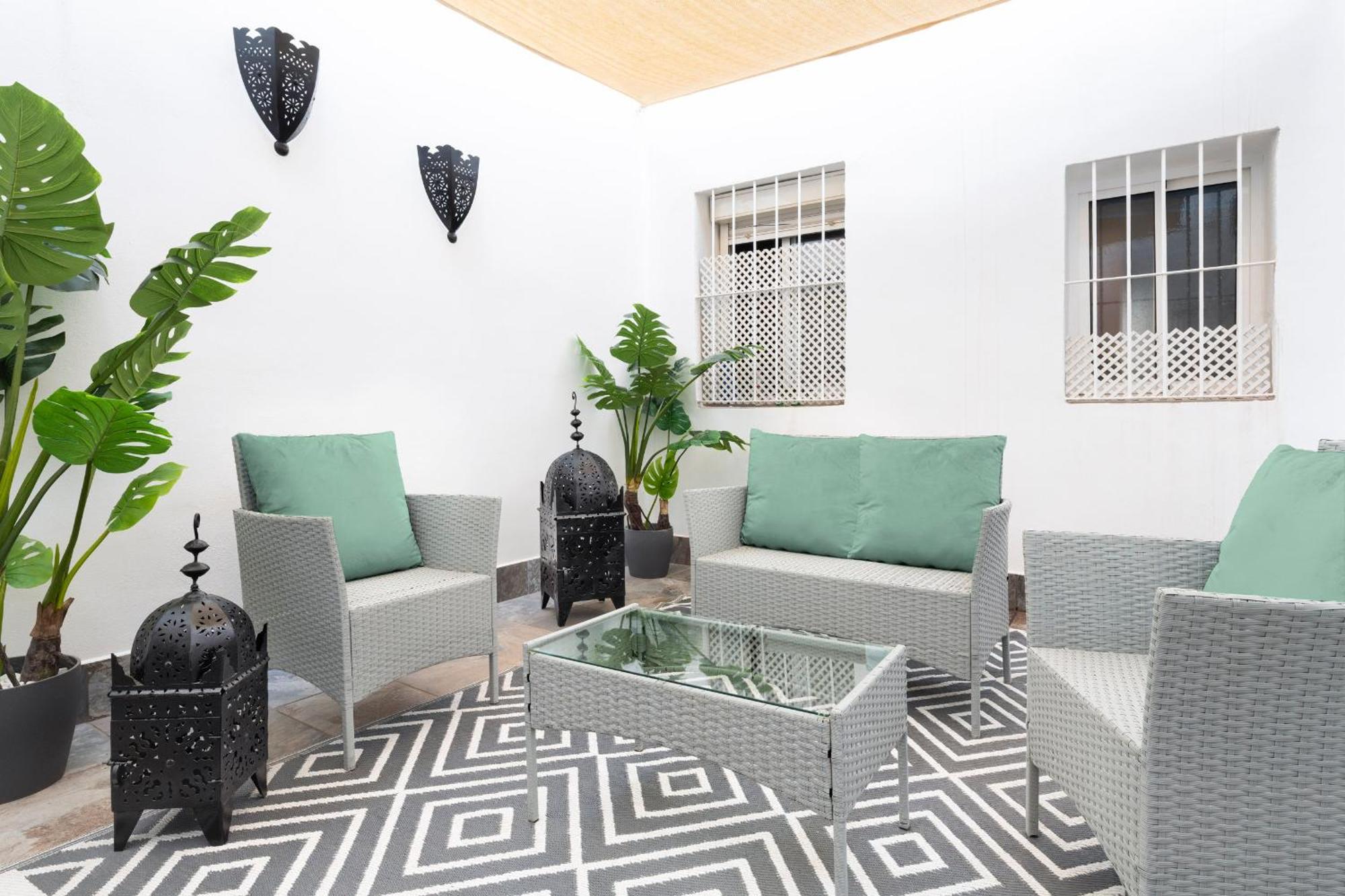 Triana Pureza Suite Con Patio Privado إشبيلية المظهر الخارجي الصورة